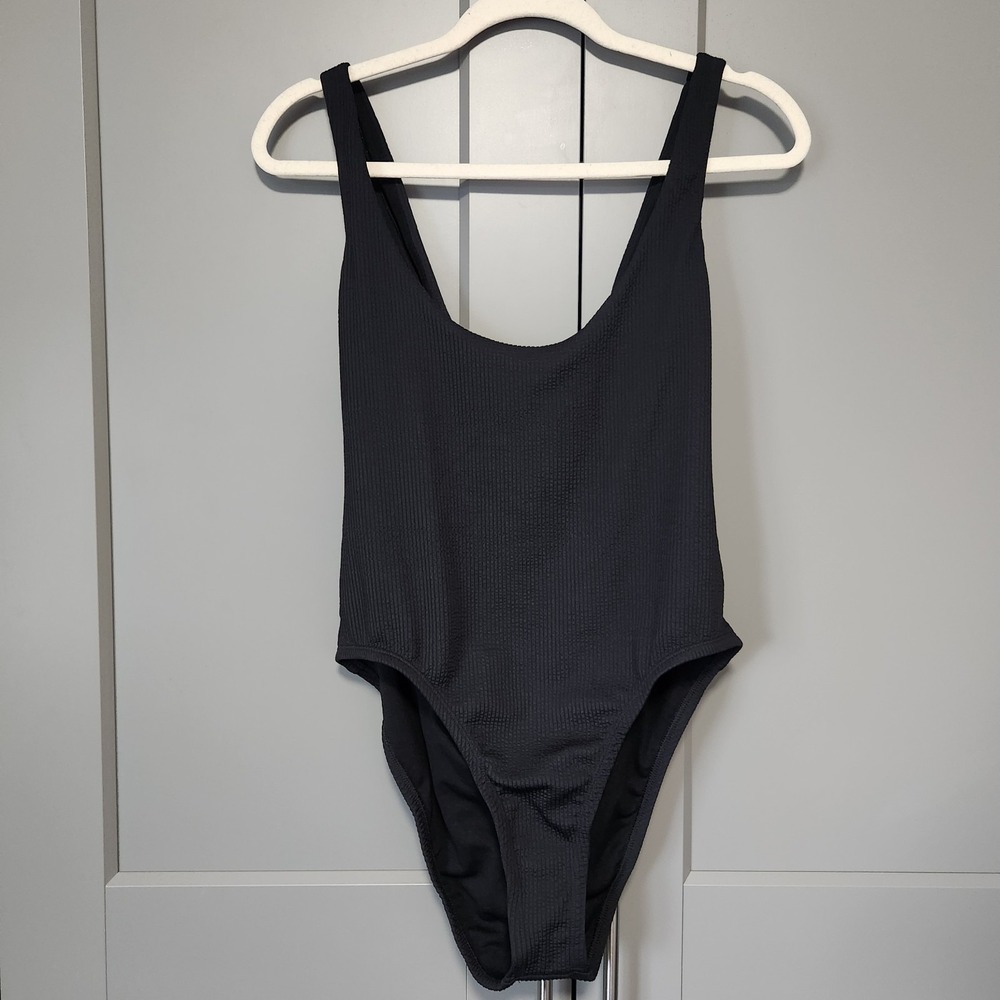 New Nike Swim Women's Textured Scoop Neck One Piece Swimsuit Black XL NESSD230